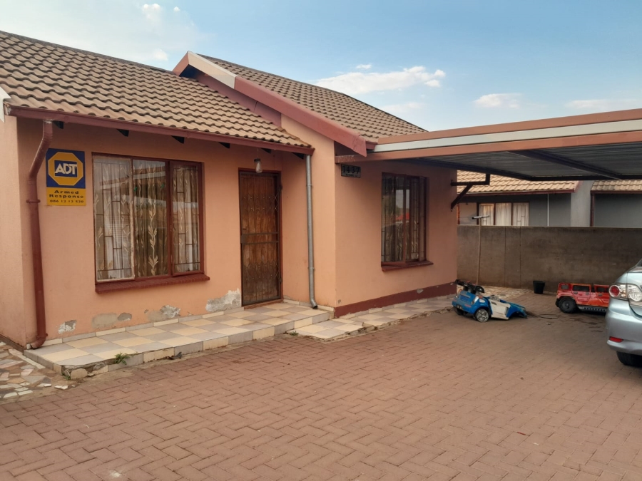 2 Bedroom Property for Sale in Tlhabane West North West